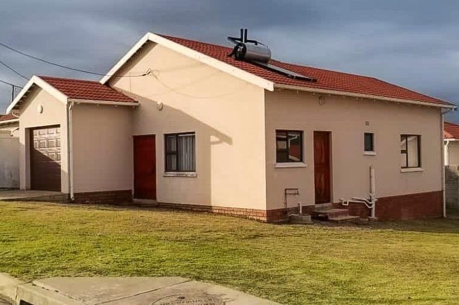 3 Bedroom Property for Sale in Cove Rock Eastern Cape